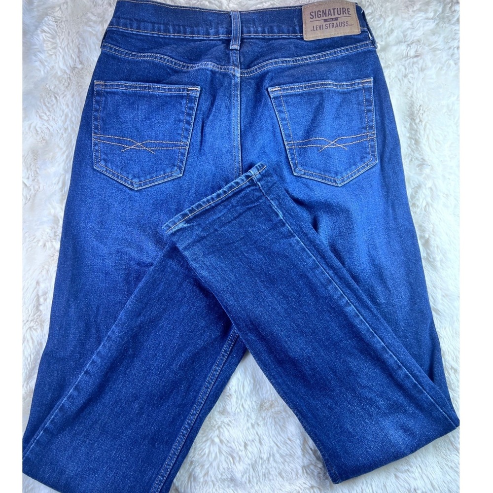 Signature by Levi Strauss Gold Label Straight Leg Jeans Blue W28 L34 5373. A16